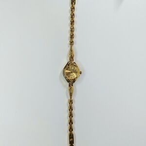 Elegant Gold Women's Bracelet Watch